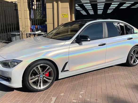 Gloss Rainbow Iridescent White