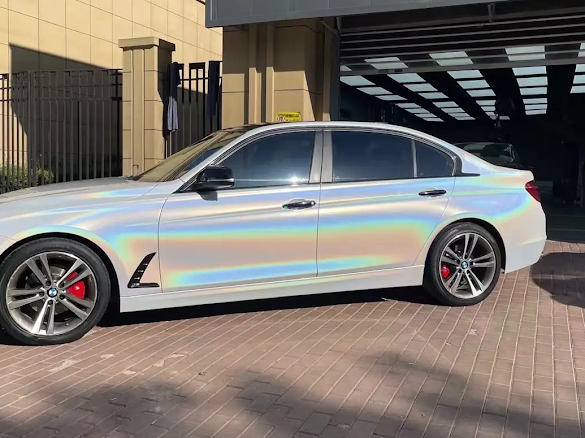 Gloss Rainbow Iridescent White