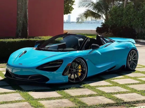 Gloss Miami Blue