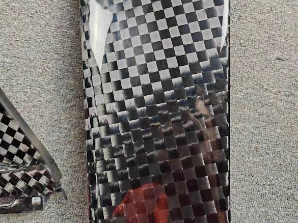 Gloss Grid Carbon Fiber
