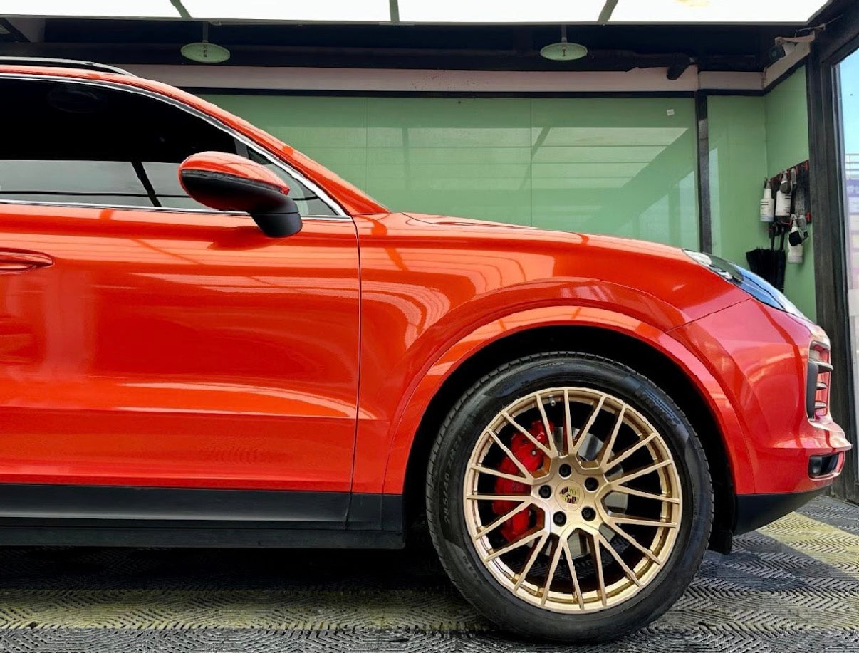 Gloss BMW Sakhir Orange Metallic