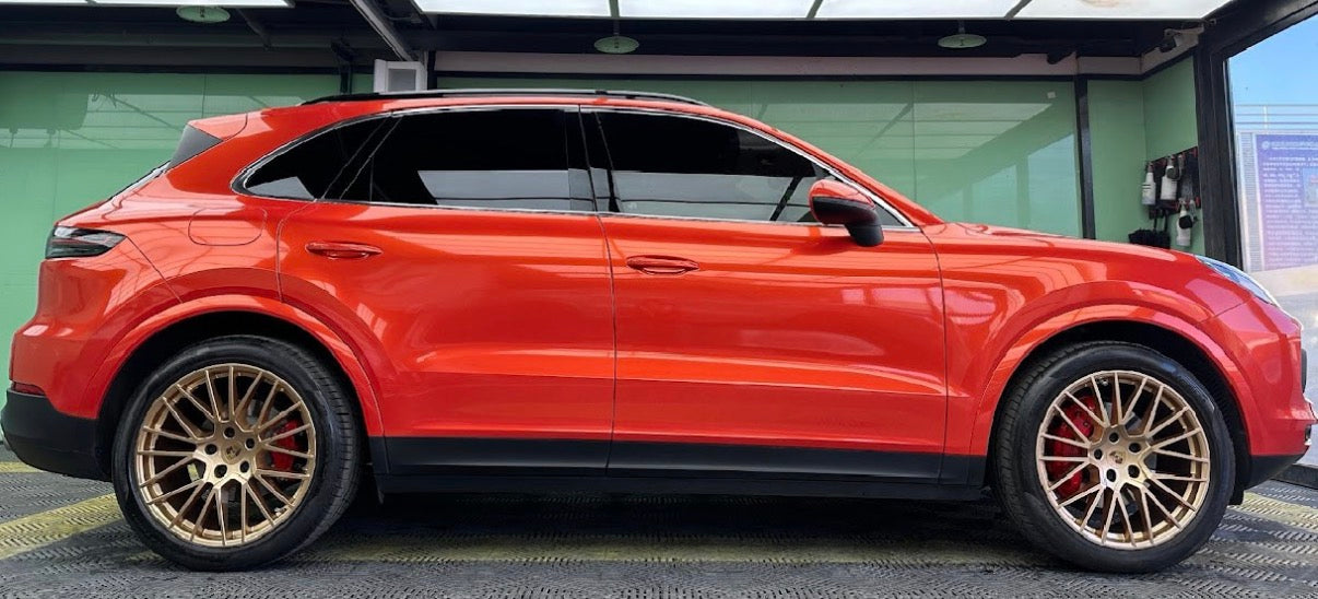 Gloss BMW Sakhir Orange Metallic