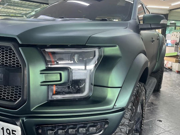 Matte Green / Light Green Metallic