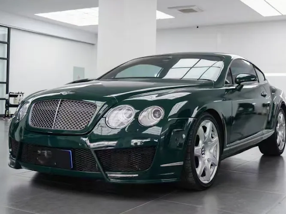 Gloss Bentley Deep Emerald Green