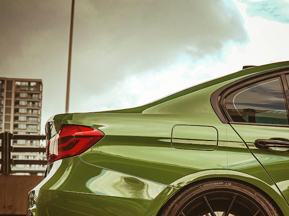 Gloss Crystal Racing Green