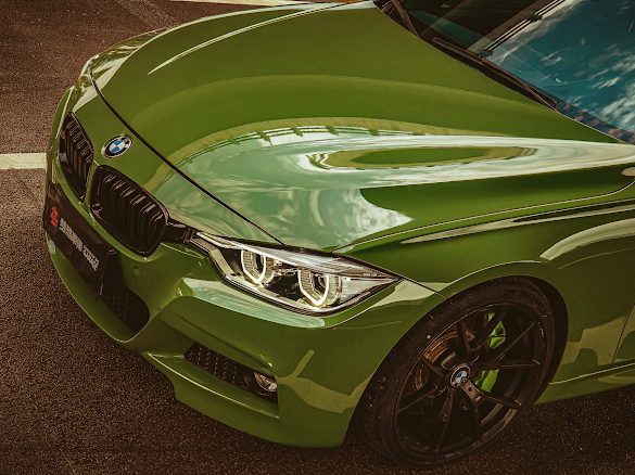 Gloss Crystal Racing Green