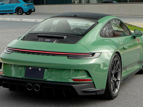 Gloss Porsche Onium Green