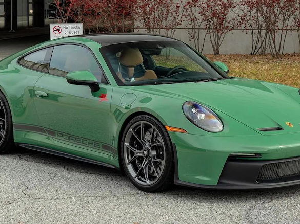 Gloss Porsche Onium Green
