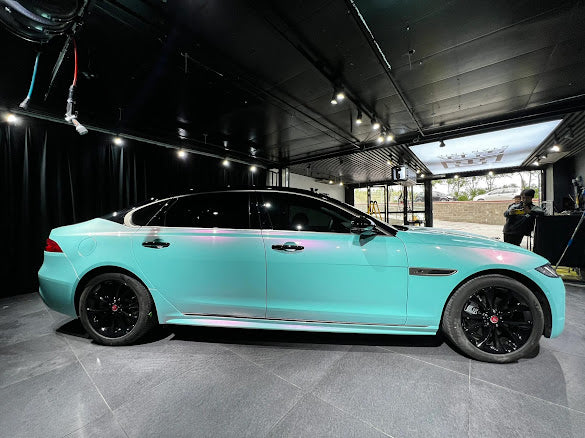 Gloss Tiffany Blue / Hot Pink Pearlescent