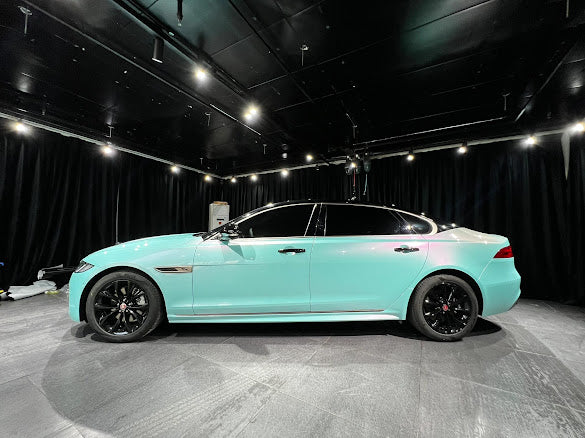 Gloss Tiffany Blue / Hot Pink Pearlescent
