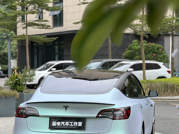 Matte Light Blue / Green Pearlescent